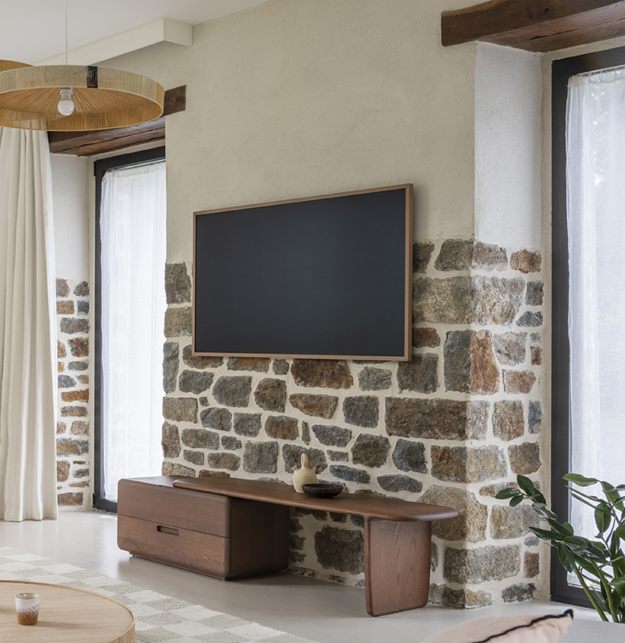 Comment intégrer une télé dans un salon design et tendance ?
