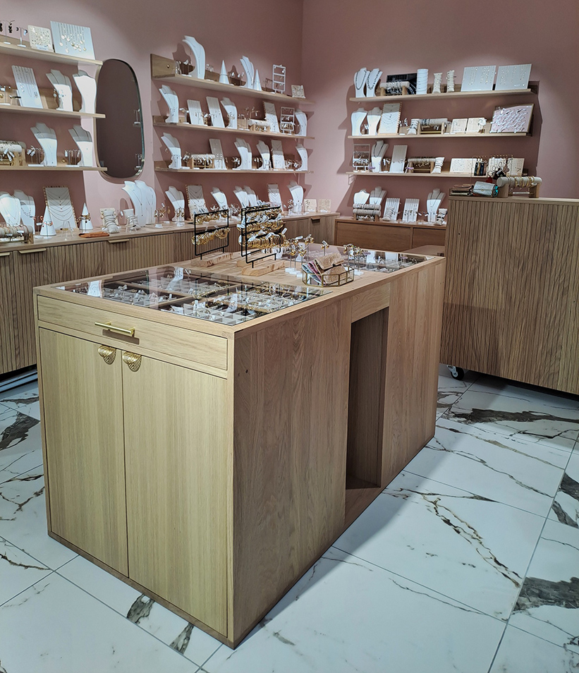 mobilier professionnels boutique concept-store bois massif fabrication sur-mesure meuble à la carte magasin indépendant franchise...
